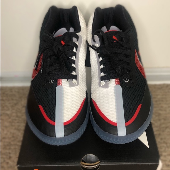 CONVERSE/ALL STAR BB EVO MID
BLACK/UNIVERSITY RED
Mens size: 7.5  Womens size: 9 - Picture 3 of 4